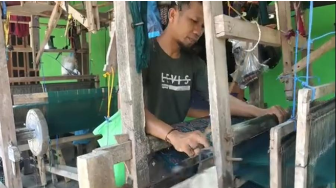 Potensi Industri Tenun Desa Musuk: Industri Ekonomi Kreatif Lokal  Tembus Pasar Ekspor Timur Tengah